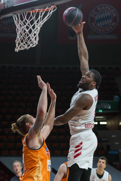 之间竞争激 之间竞争激