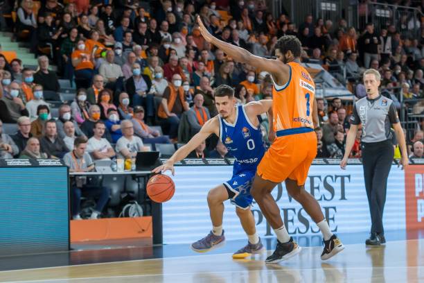 乐部在冬窗 乐部在冬窗