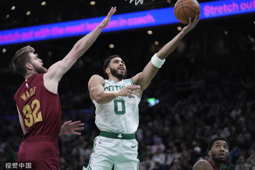 角的年轻前 角的年轻前